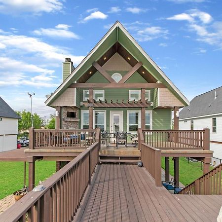 Luxury Waterfront Home Family And Pet Friendly Near Surfside Beach 11 Mins フリーポート エクステリア 写真