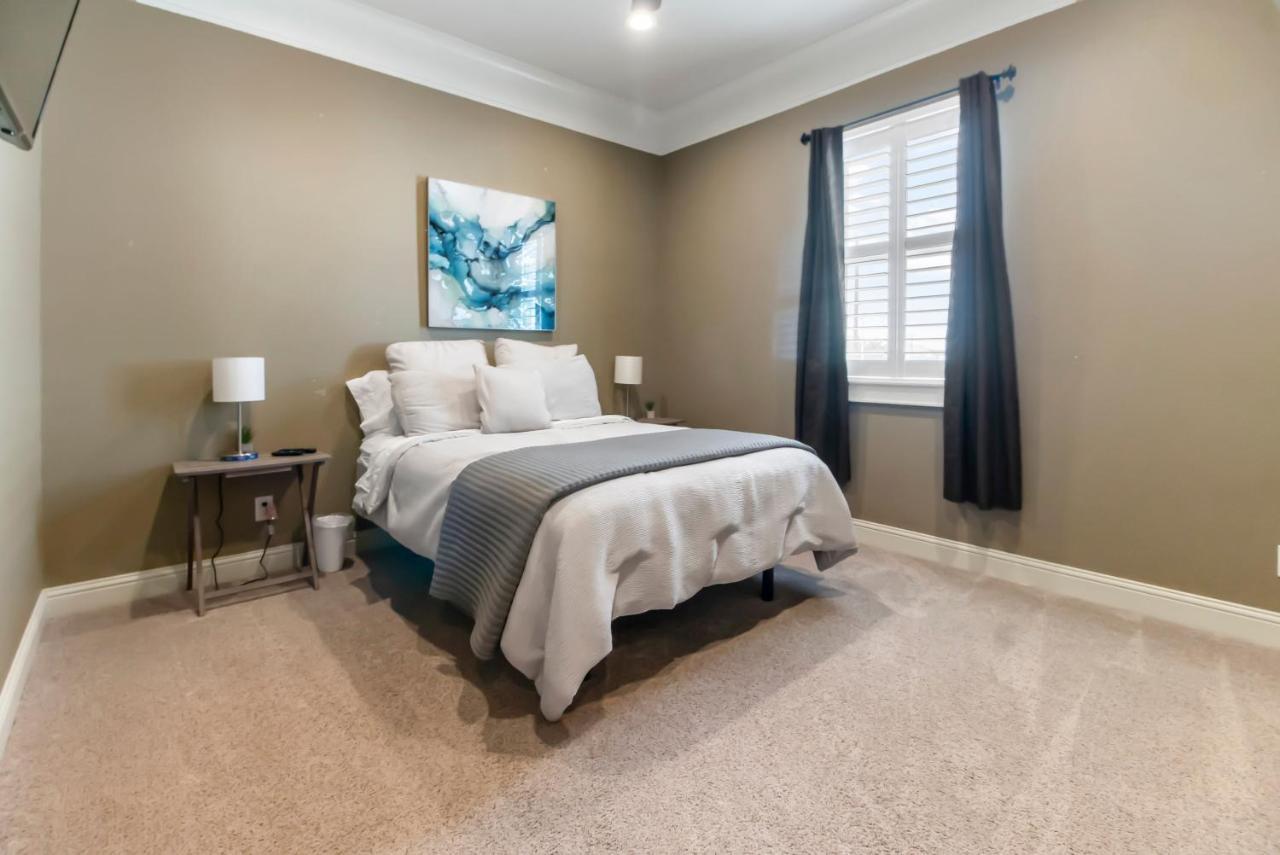 Luxury Waterfront Home Family And Pet Friendly Near Surfside Beach 11 Mins フリーポート エクステリア 写真