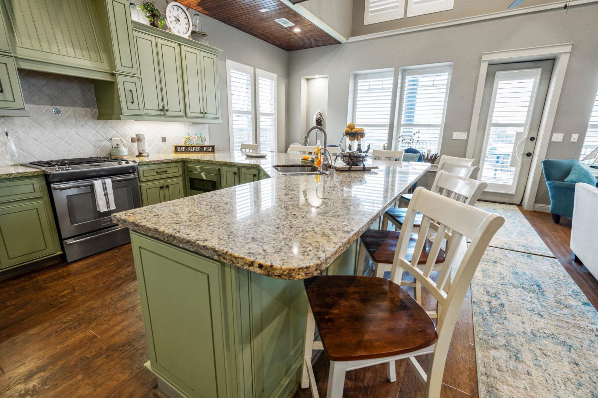 Luxury Waterfront Home Family And Pet Friendly Near Surfside Beach 11 Mins フリーポート エクステリア 写真