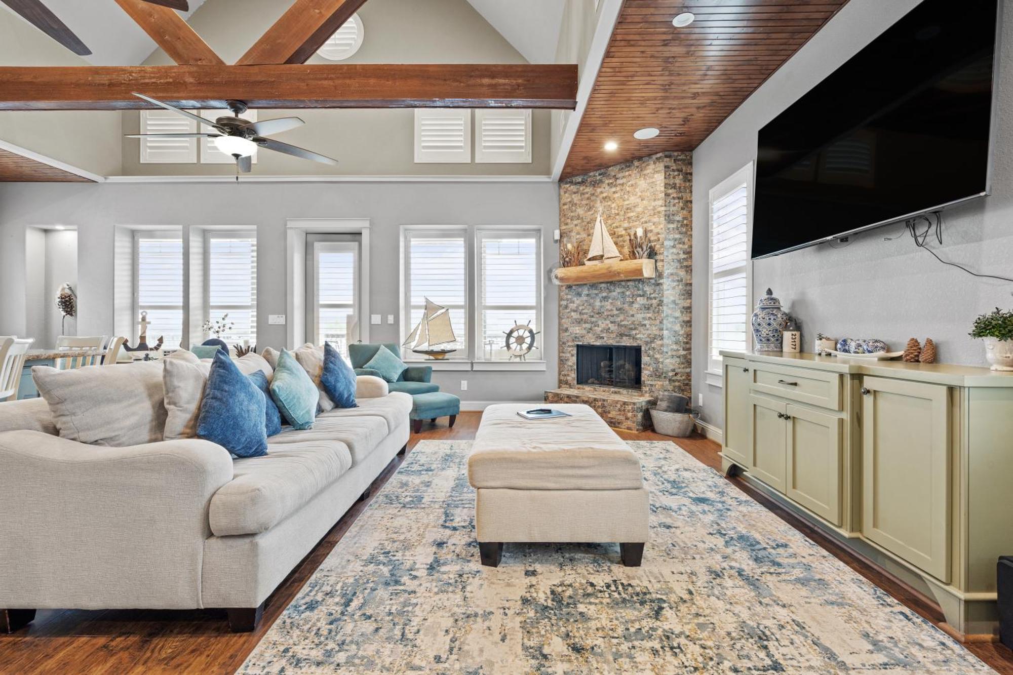 Luxury Waterfront Home Family And Pet Friendly Near Surfside Beach 11 Mins フリーポート エクステリア 写真
